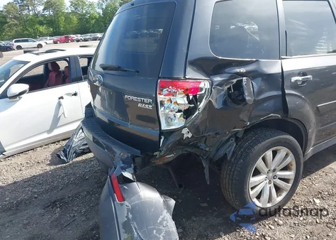 2012 Subaru Forester 2.5X Limited z USA, uszkodzony, nr VIN JF2SHAEC0CH434209